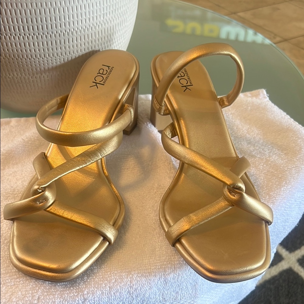 Kenneth Cole Reaction Gold Strappy Sandals